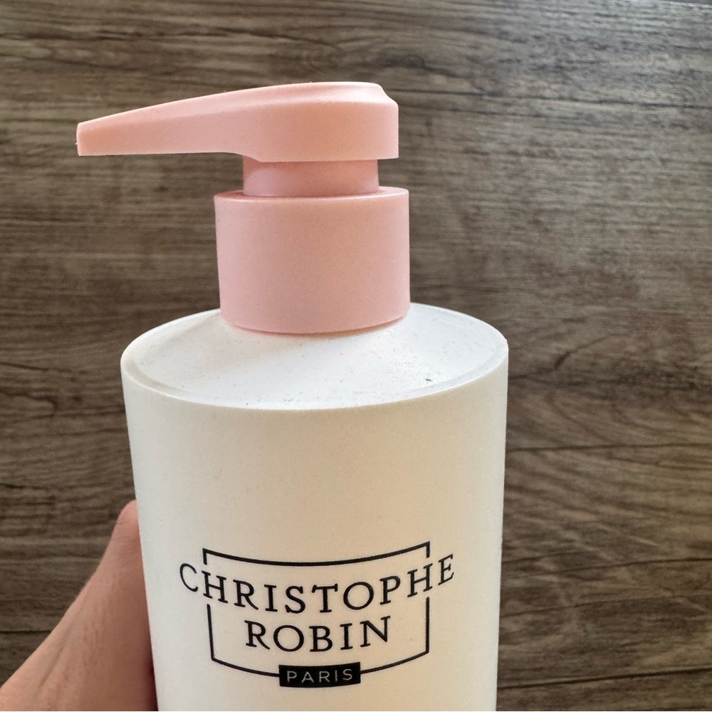 Christophe Robin Delicate Volumising Shampoo, 500 ml bottle - Picture 4 of 4